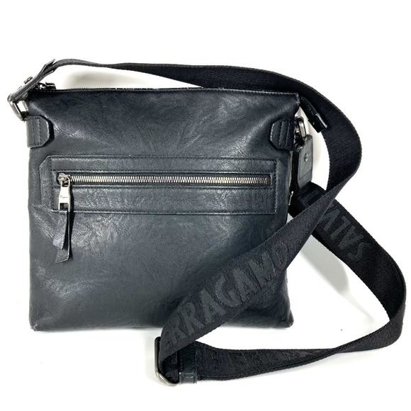 Salvatore Ferragamo logo crossbody shoulder bag in black leather for men and ...